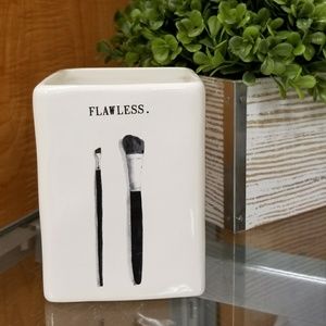Rae Dunn flawless makeup brush holder